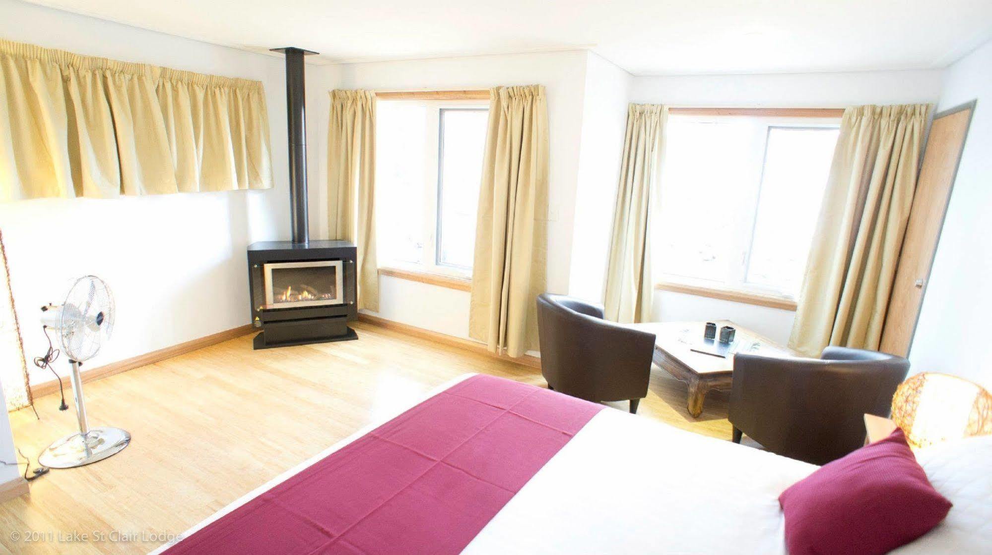 Lake St Clair Lodge Eksteriør bilde