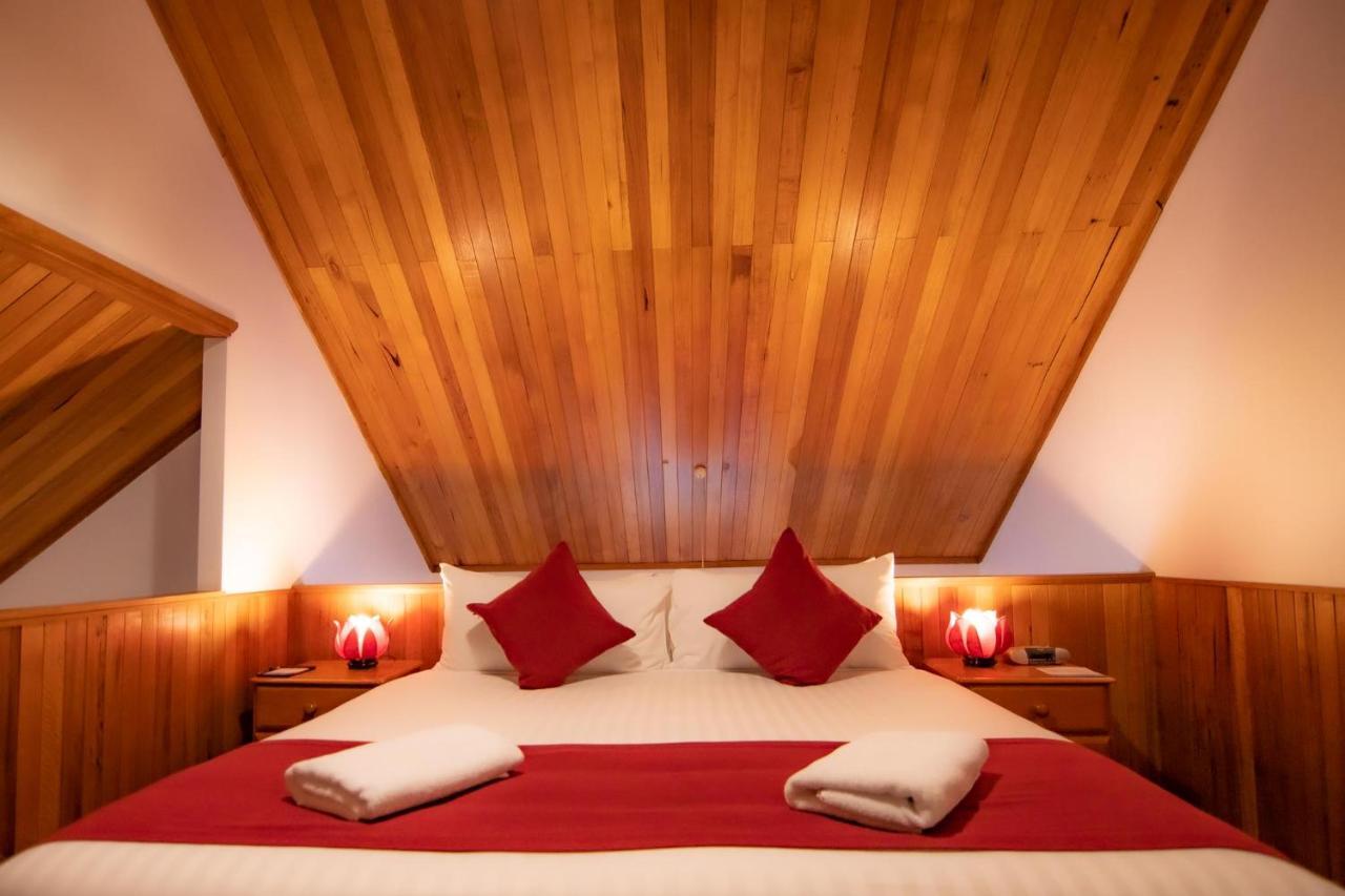 Lake St Clair Lodge Eksteriør bilde